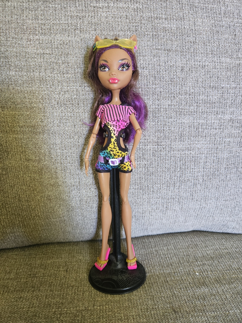 Monster High Gloom Beach Clawdeen Wolf Doll